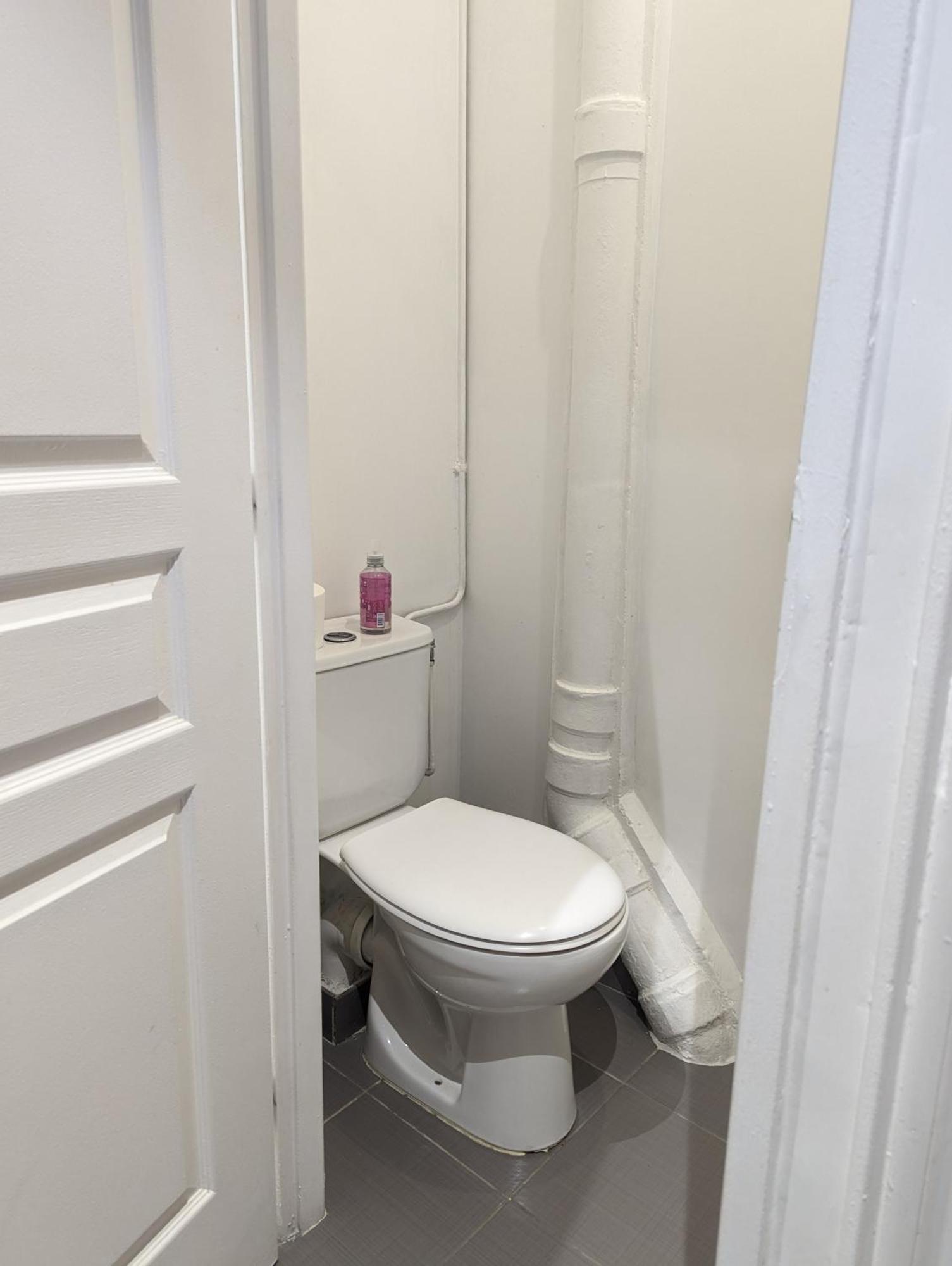 Studio Jaures - Equipped Studio Near Paris With Private Bathroom Montrouge Eksteriør billede